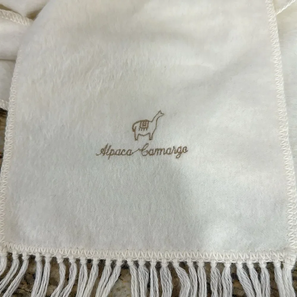 Alpaca Camargo Peru Ivory Soft Fuzzy Scarf With Fringe Trim